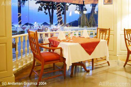 Le Meridien Phuket Beach Resort 88